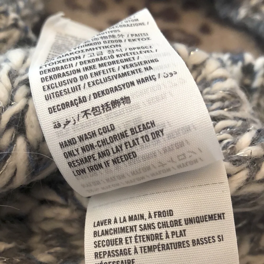 Abercrombie & Fitch V-neck Sequin Sweater Gray Size Small